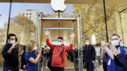 iPhone 13帮助苹果打破12月季度多项记录