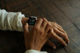 2020年第三季度，苹果、华为、三星引领全球智能手表出货量