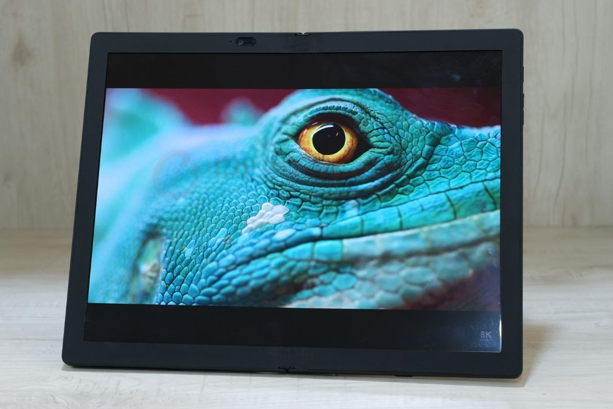 counterpoint lenovo thinkpad x1 fold review display